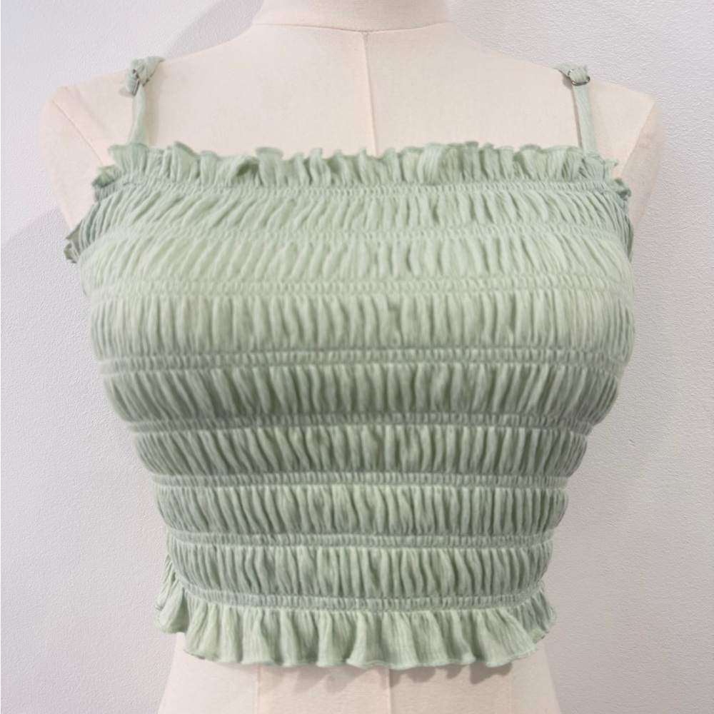 Forever21 Mint Green Smocked Stretchy Crop Top Size Small - Picture 2 of 3